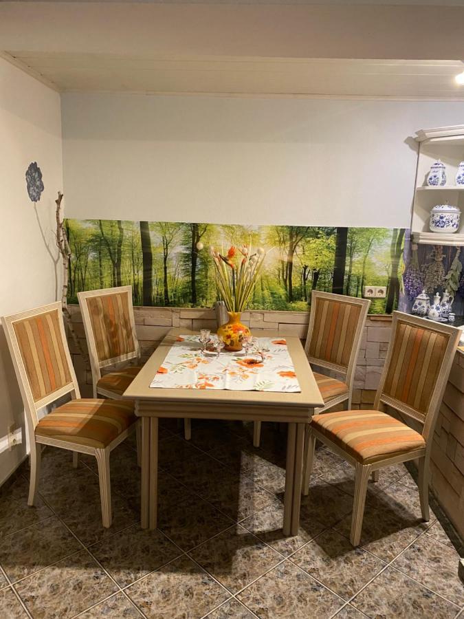 Grosse Helle Wohnung Am Wald In Bad Saarow Nahe Gruenheide Und Berlin Souterrain Exterior foto