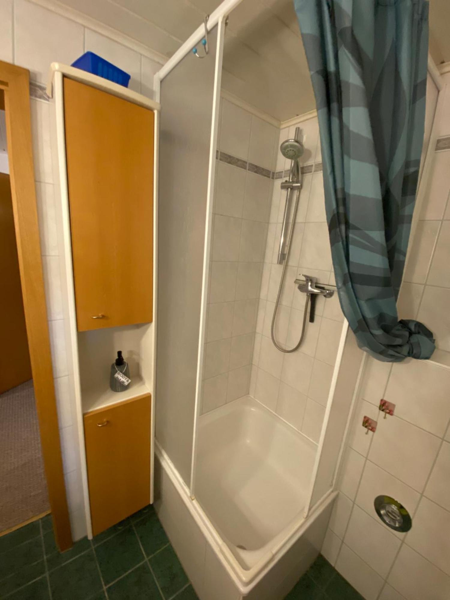 Grosse Helle Wohnung Am Wald In Bad Saarow Nahe Gruenheide Und Berlin Souterrain Exterior foto